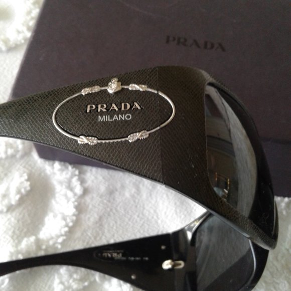 Prada sunglasses woman new original with all certifical - Picture 4 of 6